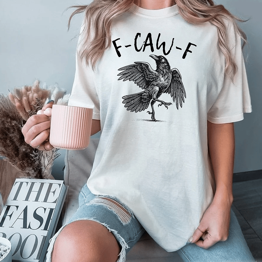✨T-shirt graphique humoristique avec corbeau – Dites-le avec un croassement !