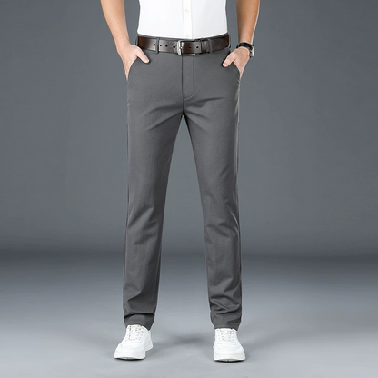 Pantalon classique pour hommes avec une grande part de stretch