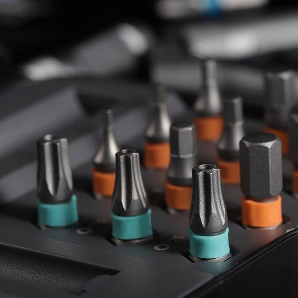 🔥Jeu de tournevis 24 en 1 DlY Tournevis magnétique compact et portable avec verrouillage