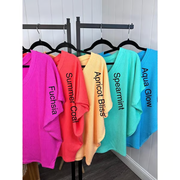 💥Soldes d'été - 50% de réduction💥Confort ultime T-shirt d'été à col en V pour femmes (2 Achetés, Livraison gratuite)