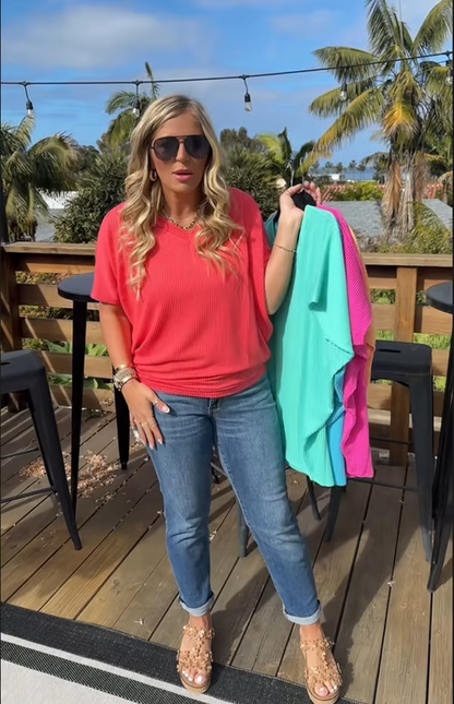 💥Soldes d'été - 50% de réduction💥Confort ultime T-shirt d'été à col en V pour femmes (2 Achetés, Livraison gratuite)
