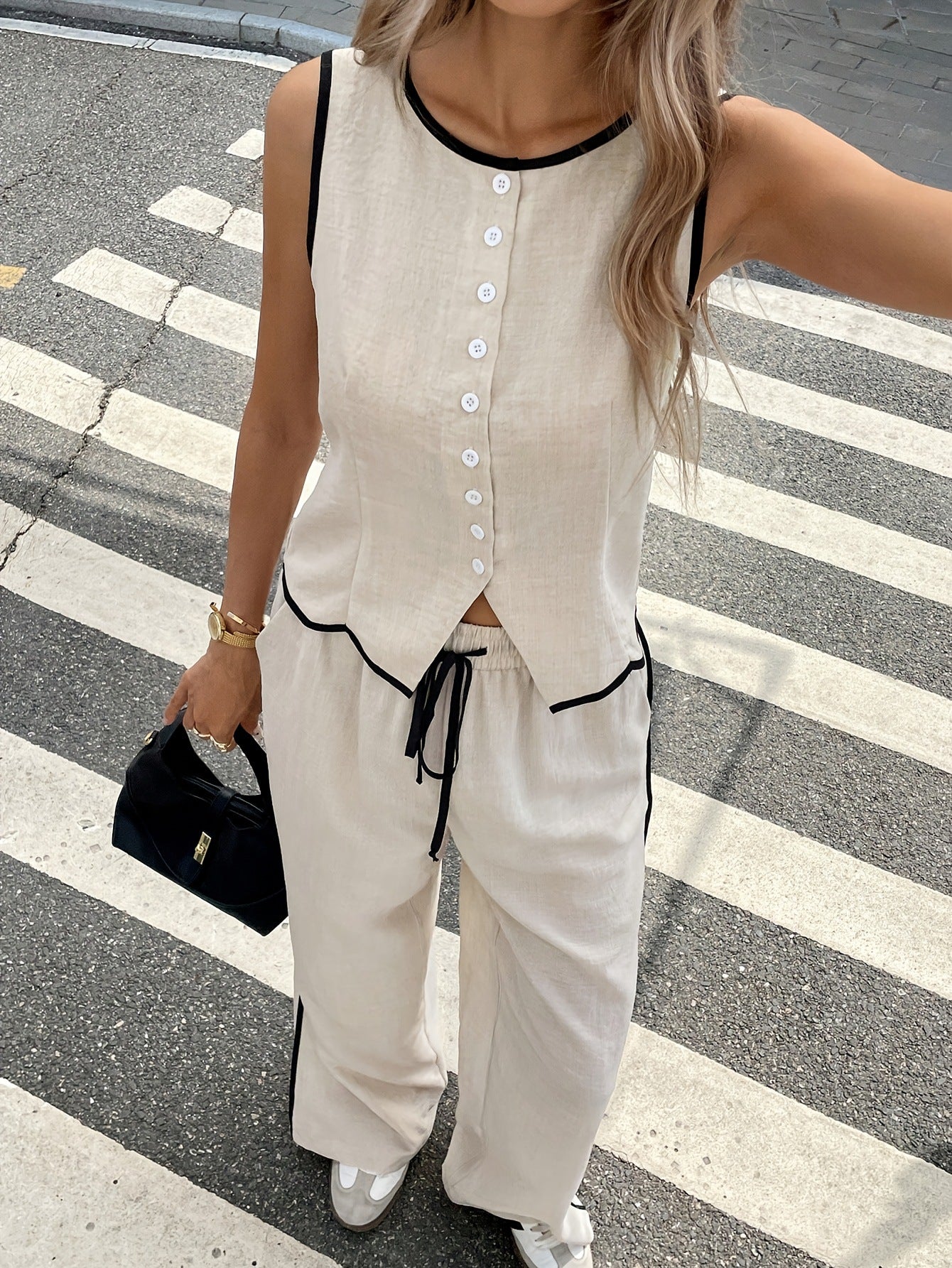 🔥Soldes exceptionnelles 50 % de réduction🔥Ensemble deux pièces pour femme composé d'un débardeur sans manches à bordures contrastées et d'un pantalon à taille coulissante