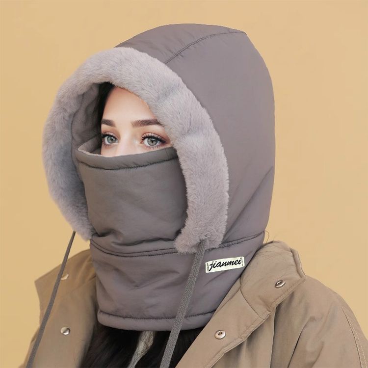 Style & Chaleur à -60% ! ✨ Ce bonnet avec masque est l'accessoire tendance de l'hiver. Restez au chaud et stylé(e). Solde flash -60% ! 🚨