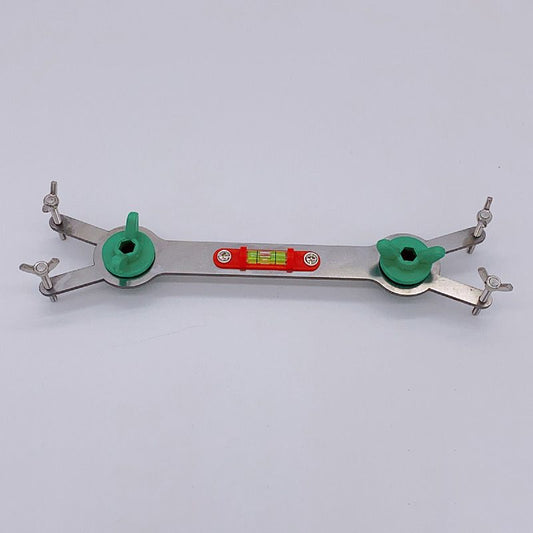 No more hoses lying around! 🚫 Our hose holder keeps everything in place and eliminates tripping hazards. Safety and tidiness guaranteed! 👍